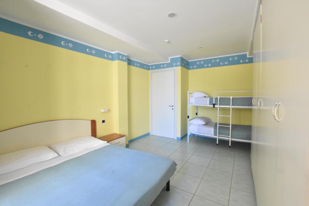 Hotel Bristol Misano Adriatico Exterior foto